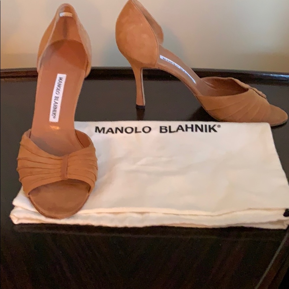 Manolo Blahnik tan suede heeled sandals 38.5 w bag